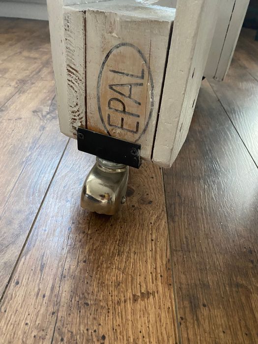 Стол из деревянных палет