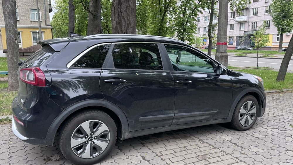 Продам авто Kia Niro