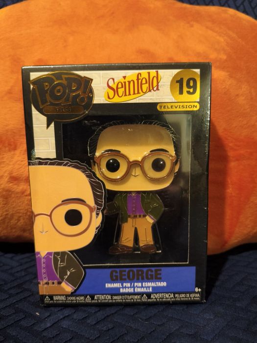 Funko pop Seinfeld George  przypinka duża