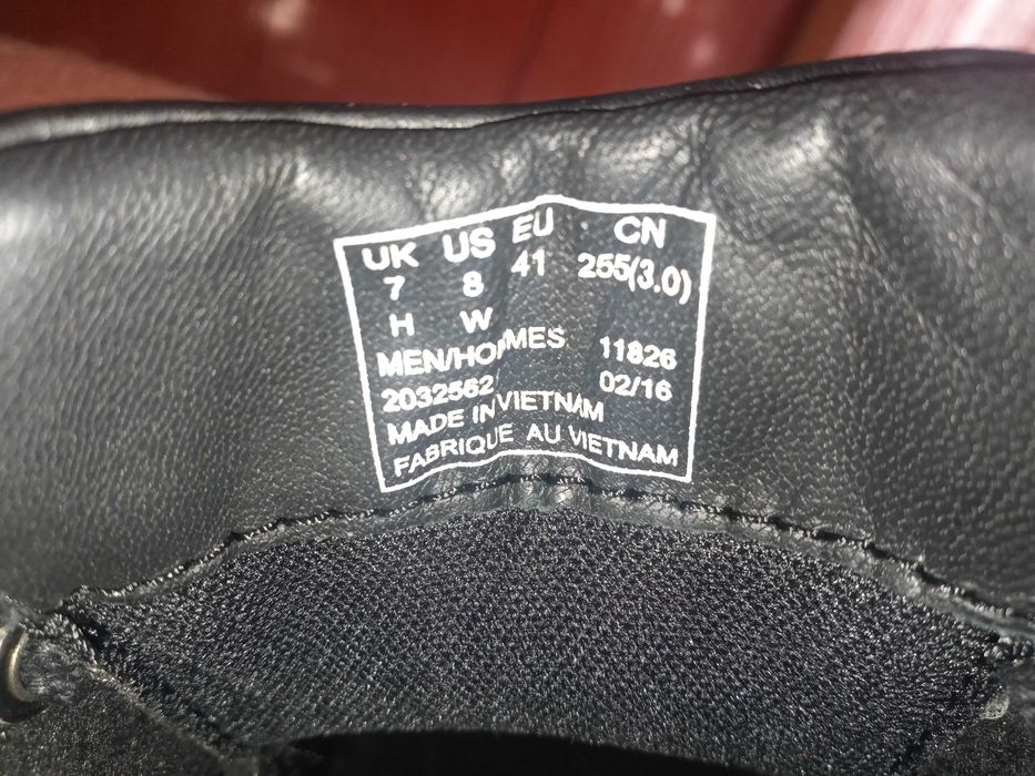Новые туфли  Clarks 41 размер  Натуральная Кожа