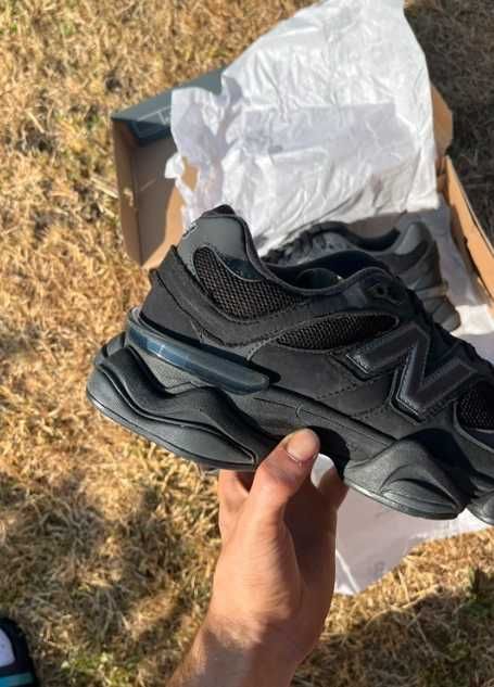 New Balance 9060 Triple Black R.40