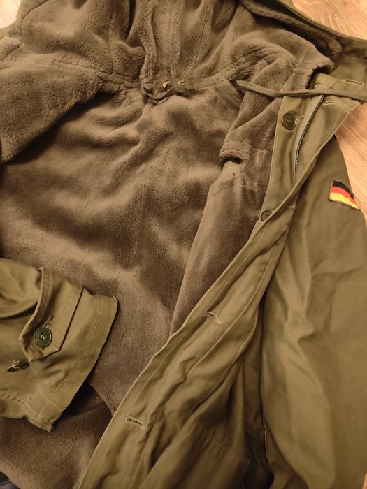 Kurtka wojskowa bundeswehr z flagami