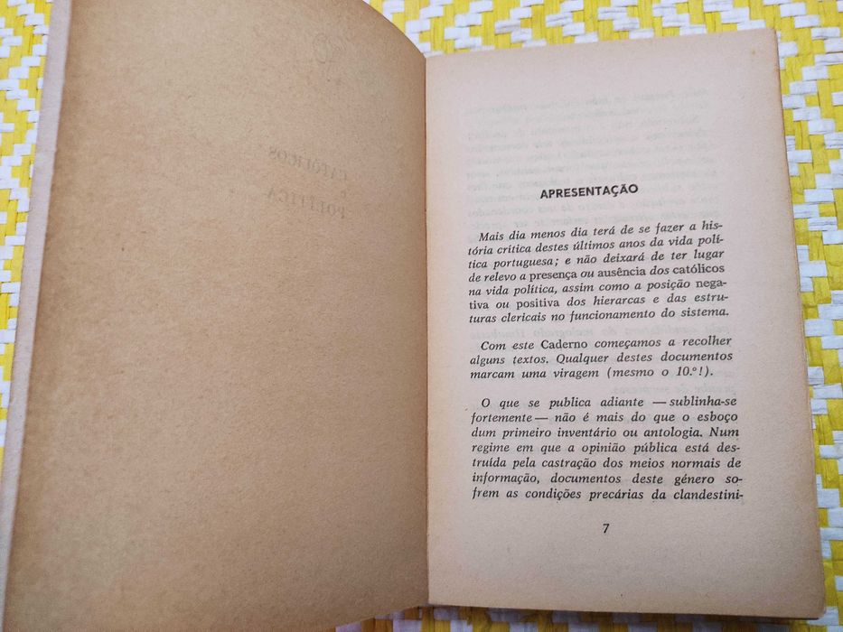 CATÓLICOS E POLÍTICA de Humberto Delgado a Marcelo Caetano