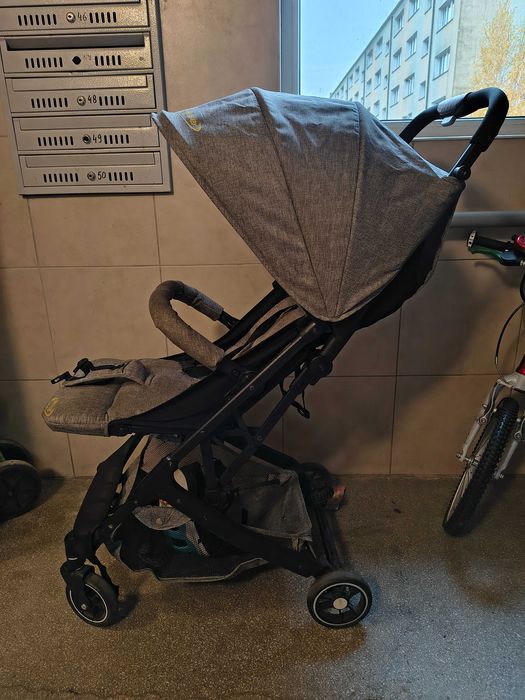 Wózek spacerowy Summer Baby. Składany jedną ręką