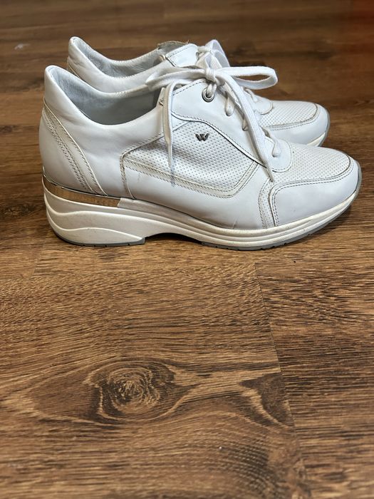 Buty sneakersy firmy Wojas