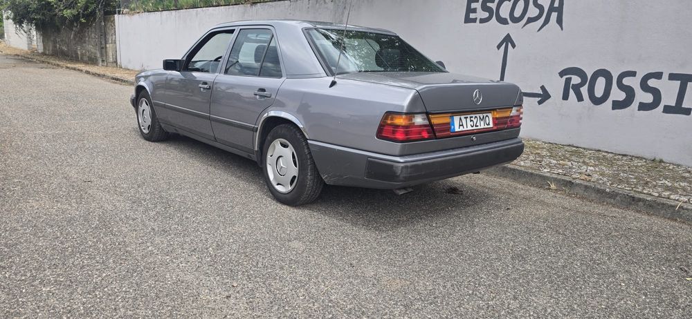 Mercedes benz 260E w124