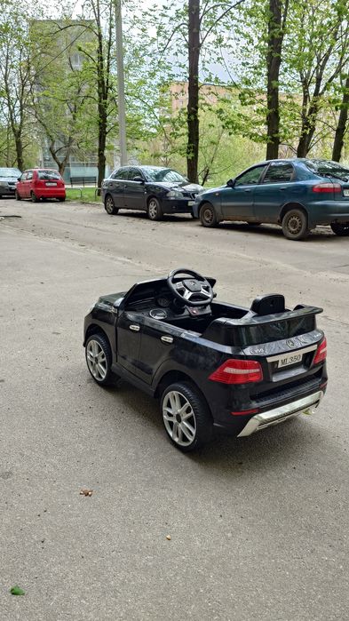 детский электромобиль Mercedes ML350