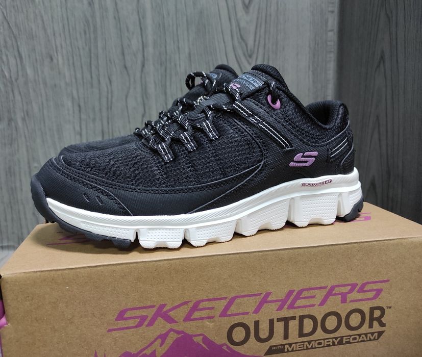 38 Skechers Summits оригінальні жіночі трекінгові кросовки