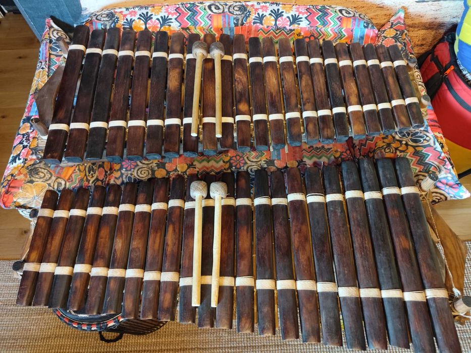 Gwinejski balafon diatoniczny 22-sztabkowy