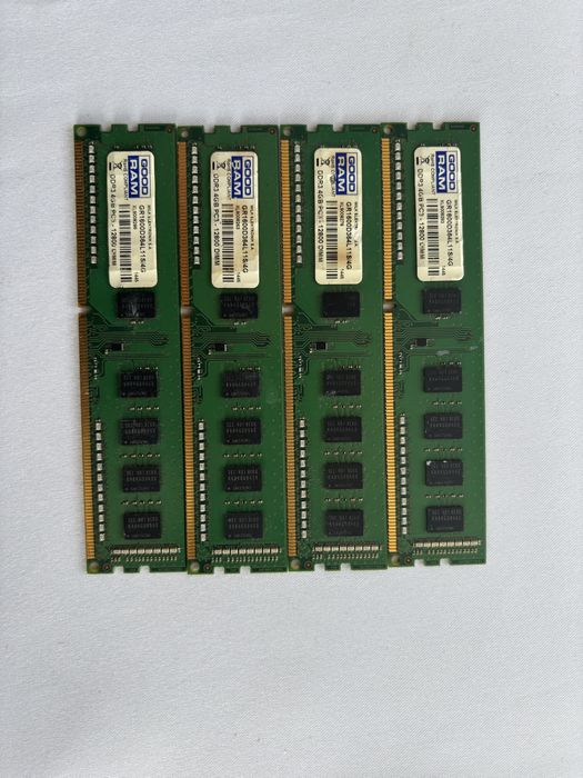Kostki pamięci RAM 4x4GB ddr3