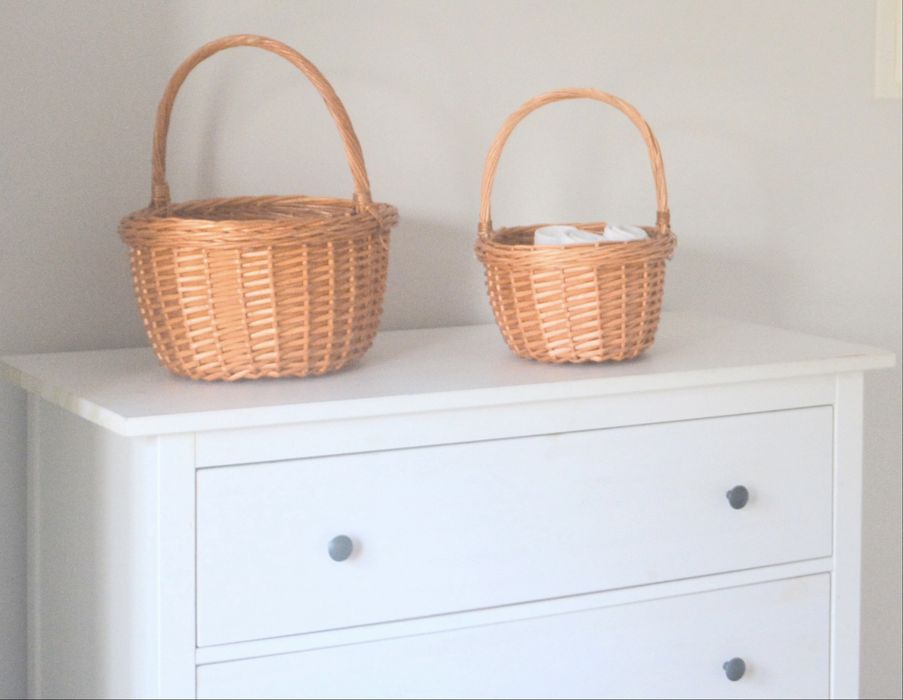 Roupeiro e comoda com 3 gavetas branco