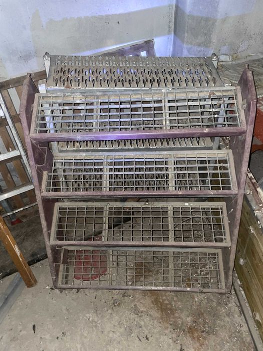 Schody solidnej i lekkiej konstrukcji do różnego przeznaczenia.