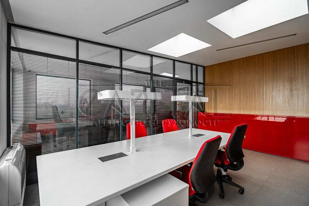 Продажа офиса, ул. Почайнинская, Подол