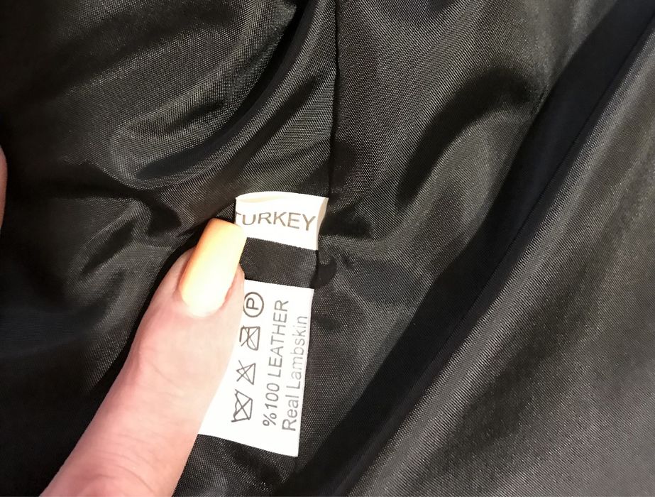 Продам женскую  кожаную куртку