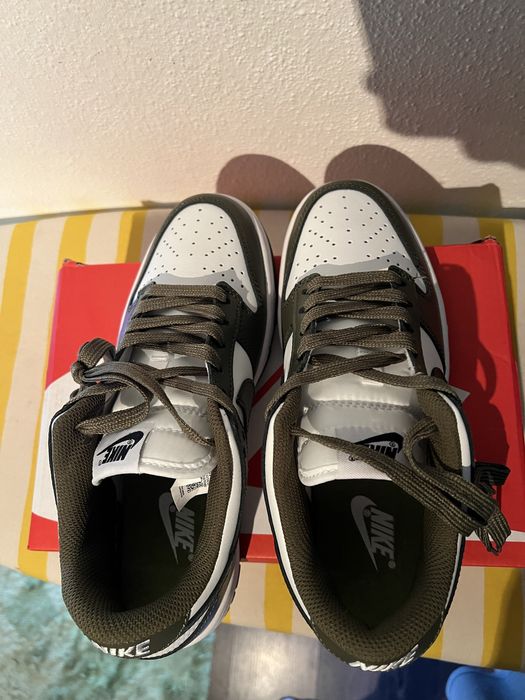 Nike dunk olive green NOVOS *portes grátis*