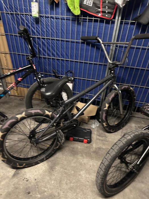 20" Warszawa | WTP Cult BSD Kink Mafia | Ponad 10 sztuk