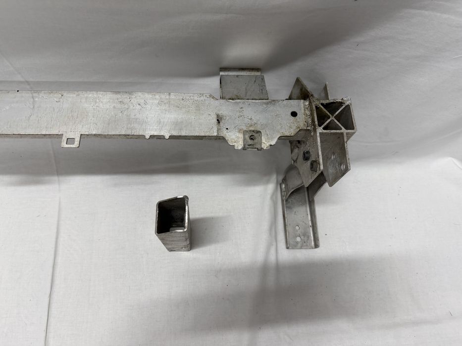 Pas Przedni Strefy Zgniotu Mercedes A B Klasa CLA W246 W117 W176