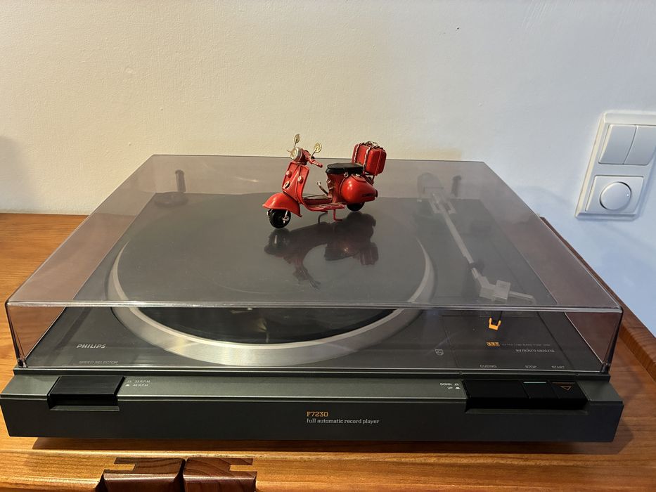 Gira discos vinil Philips F-7230 Automatico vinyl
