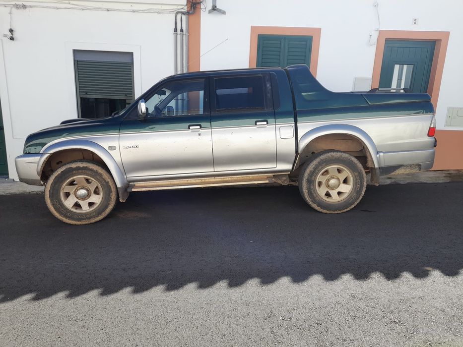 Mitsubishi Strakar 2004