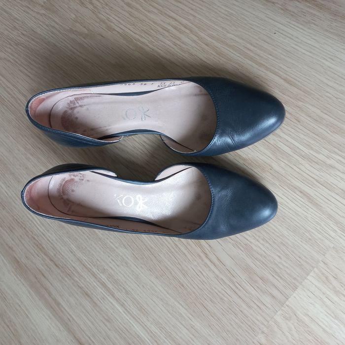 Buty damskie czółenka na koturni