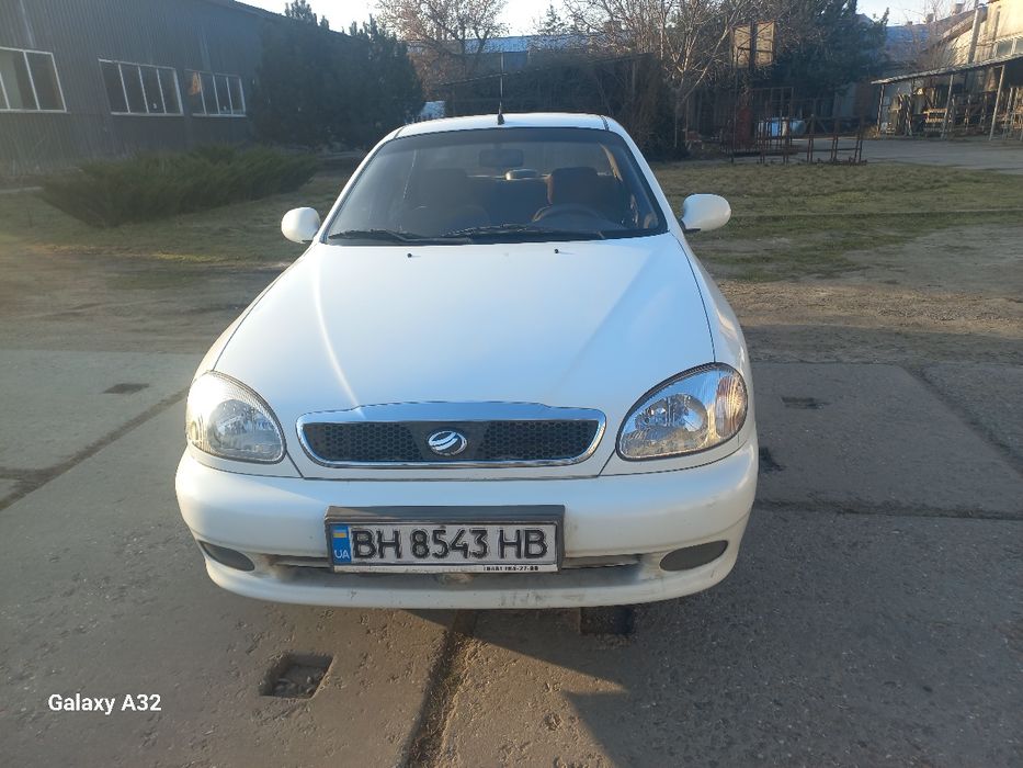 Автомобиль Заз Сенс