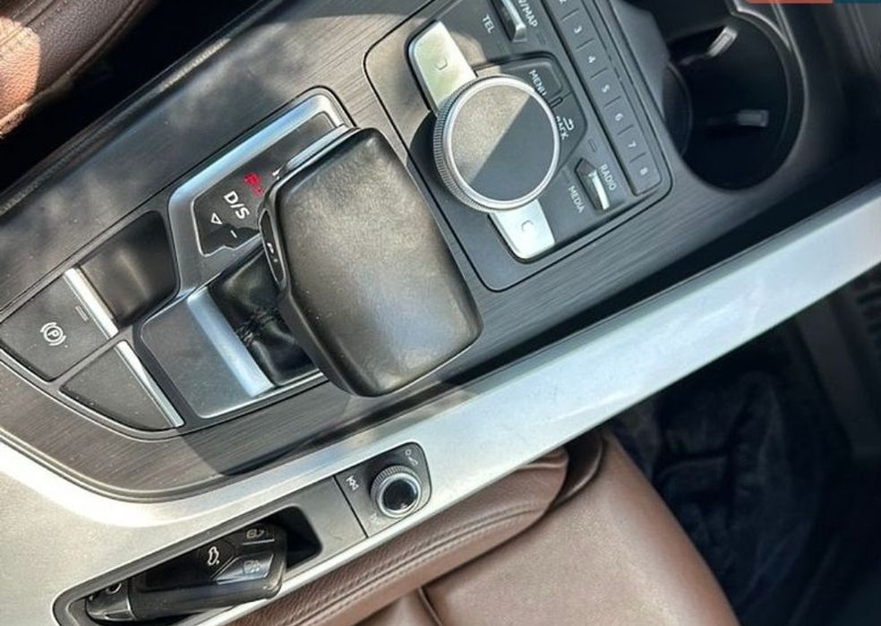 Audi A4b9 2.0d 2016