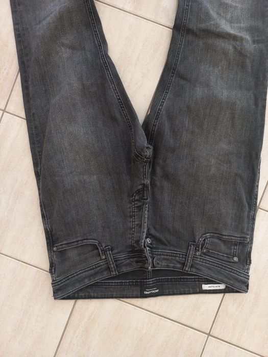 firmowe męskie spodnie jeans-JACK&JONES-33/34-L-elastyczne