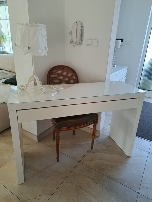 Ikea Malm Toaletka 1,20 x 40 z lampką