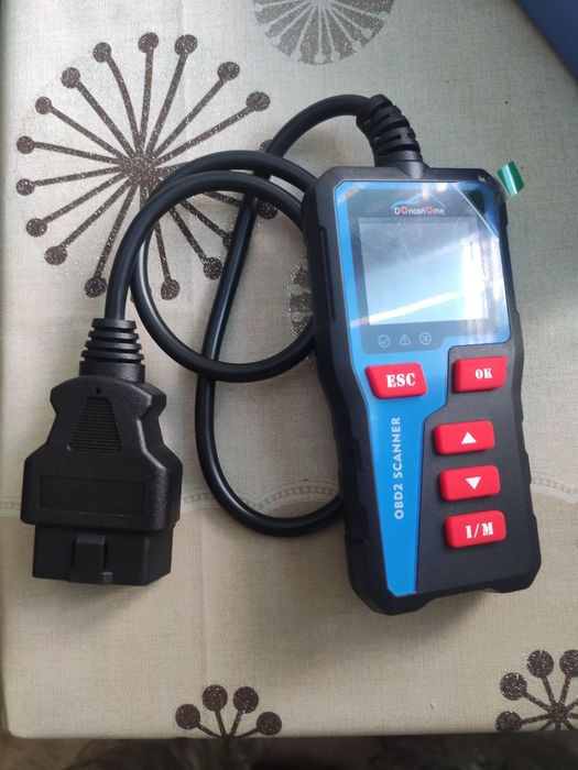 Автосканер OBD2 AT300 / Діагностичний автомобільний сканер помилок