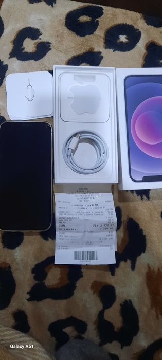 iPhone 11  мобильный телефон