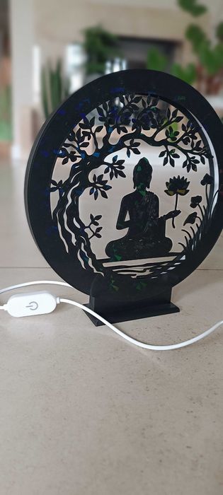 Piękna lampka na pułkę.
