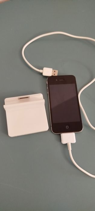 iPhone 4S. IOS7. Bez simlocka. Stan bardzo dobry.