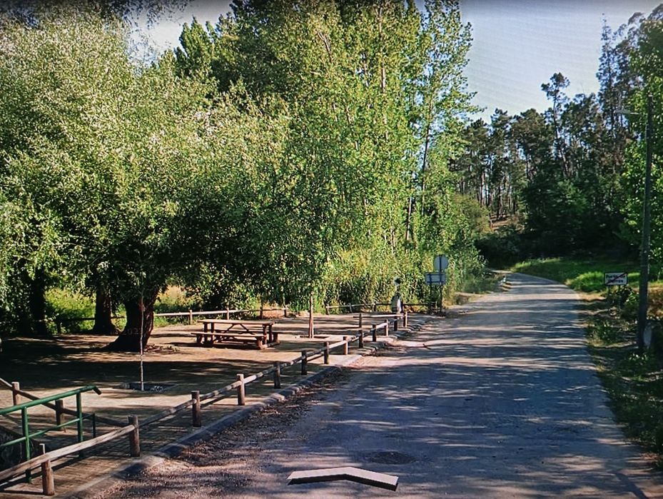 Permuta de Terreno urbanizavel em aldeia tranquila