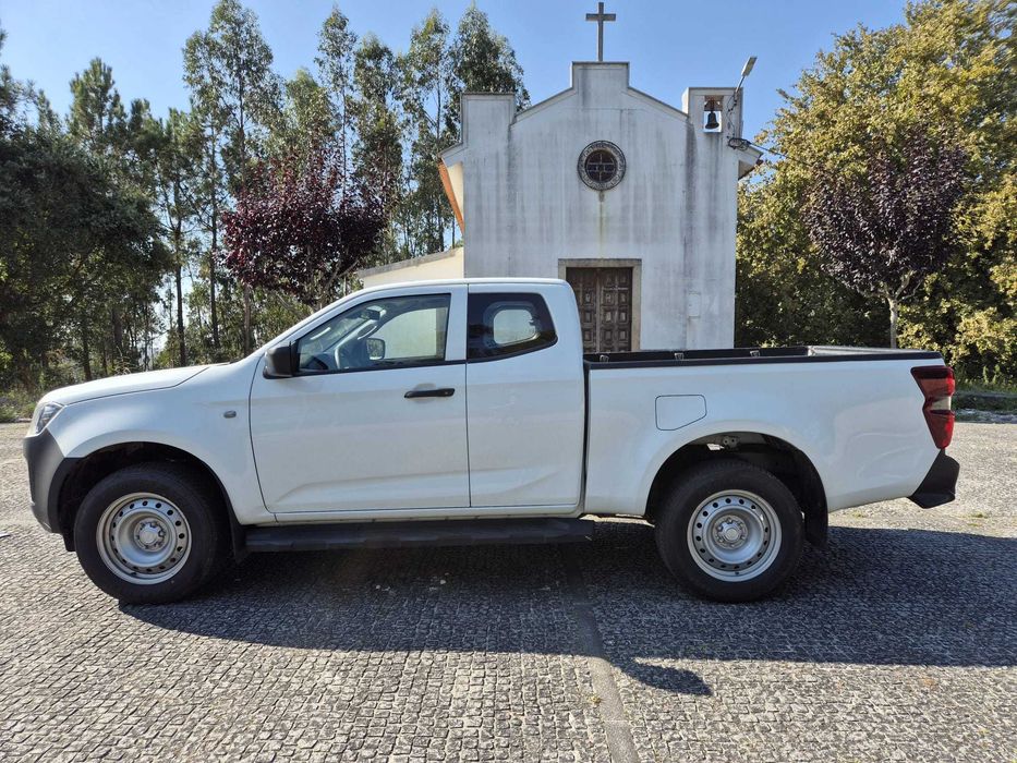Isuzo D-Max NOVA