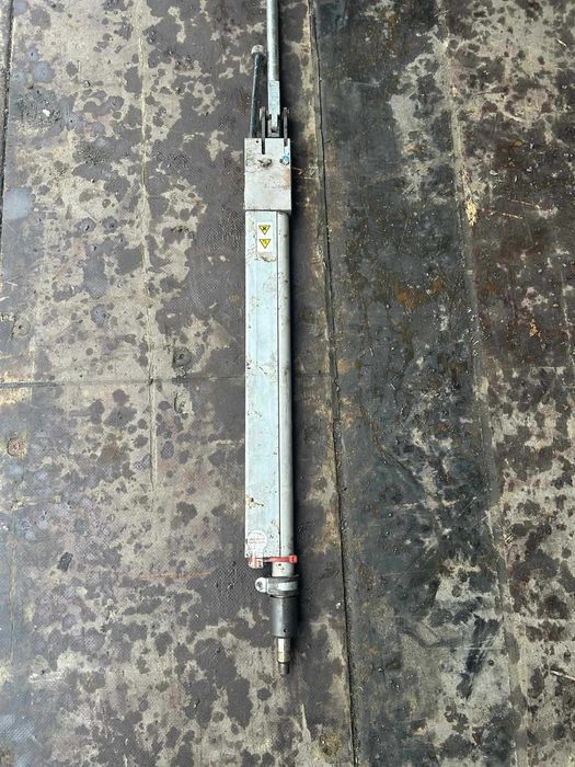 Pompka, siłownik, podnoszenie dachu naczepa Krone