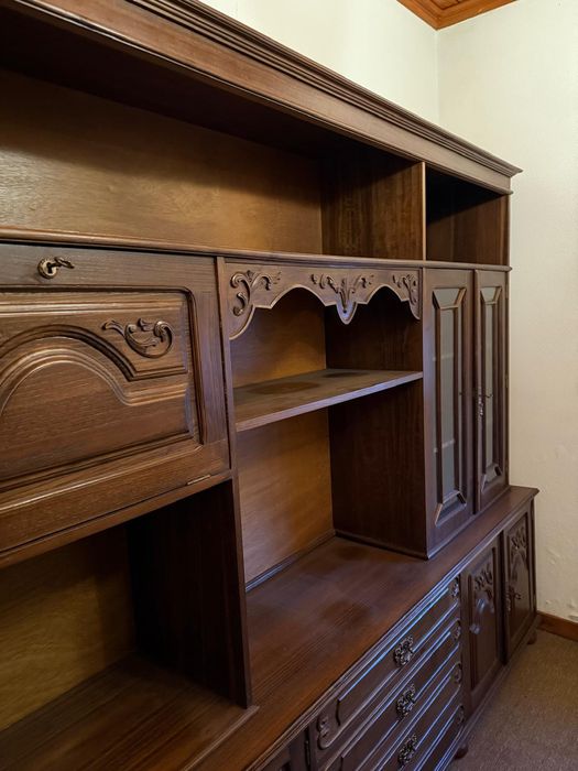 Móvel de sala / cristaleira / louceiro