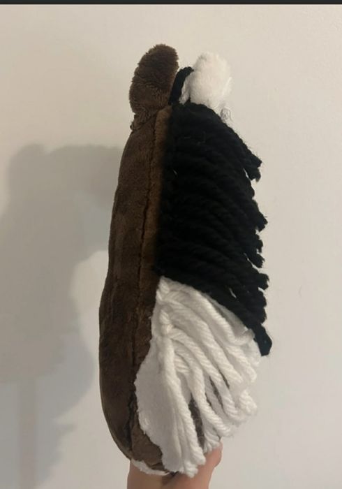 Łaciaty hobby horse A4