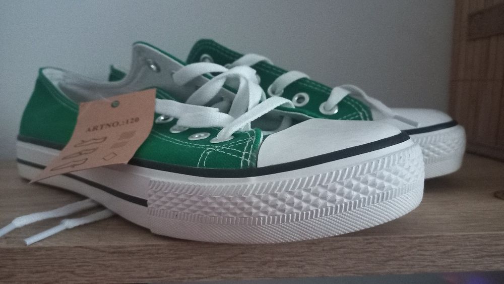 Trampki rozmiar 43 nowe