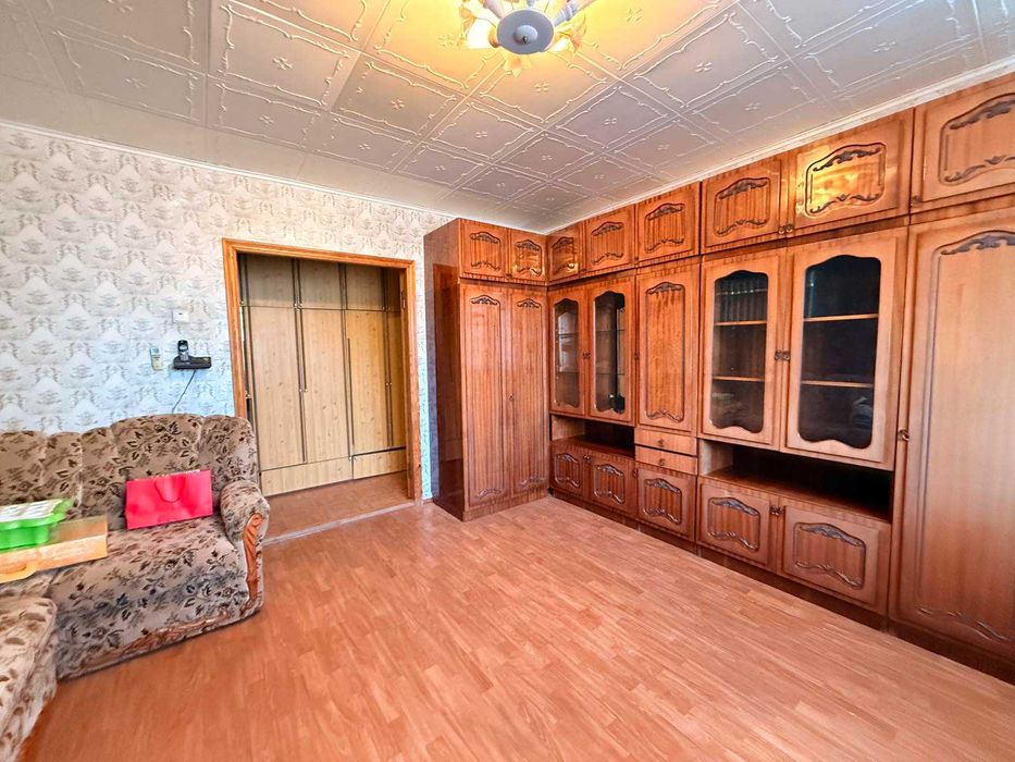 Продам 2 комнатную чешку на Мира.Можно по госпрограмме