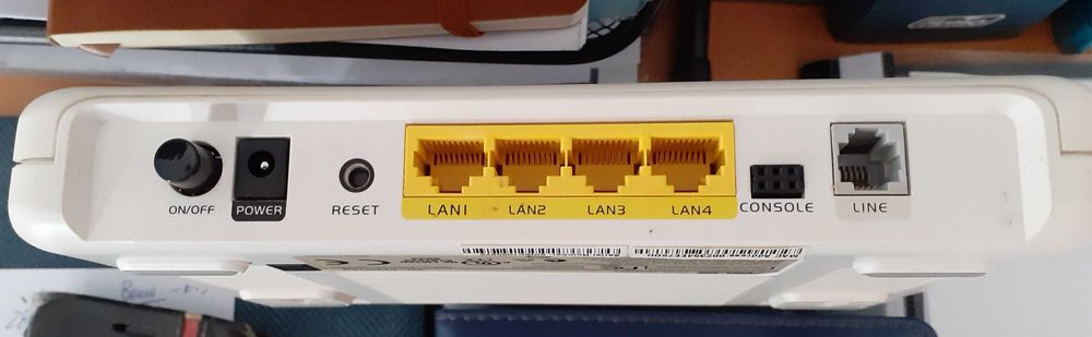 ASUS WL-AM604g Wireless ADSL2/2+ Home Gateway Router with 4 Ethernet Ports64551107188611124