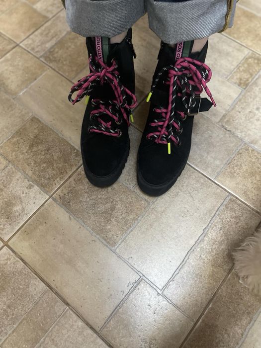 Натуральні замшеві чоботи vitto rossi , 37