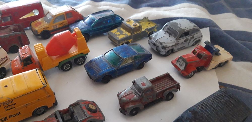 Conjunto de 26 Carrinhos/Miniaturas Antigos