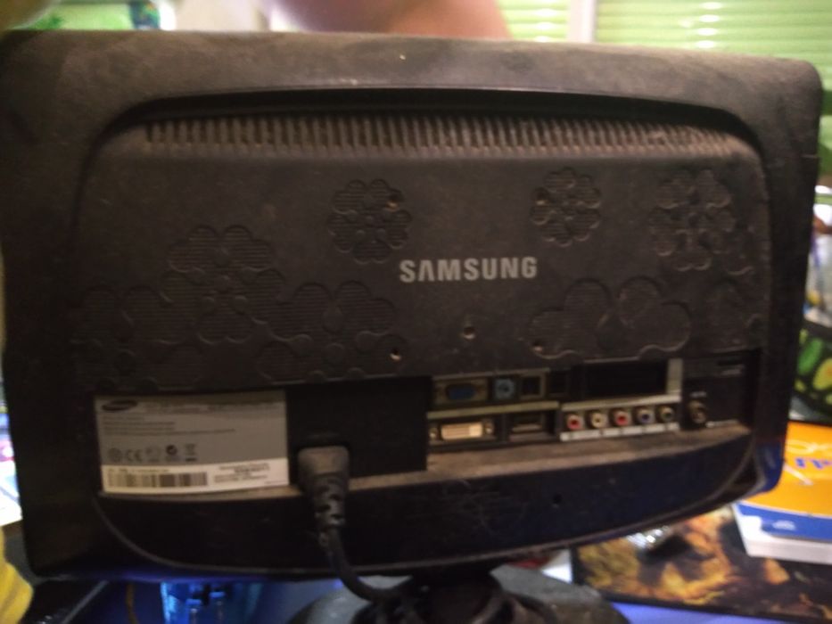 Манитор комп'ютерний