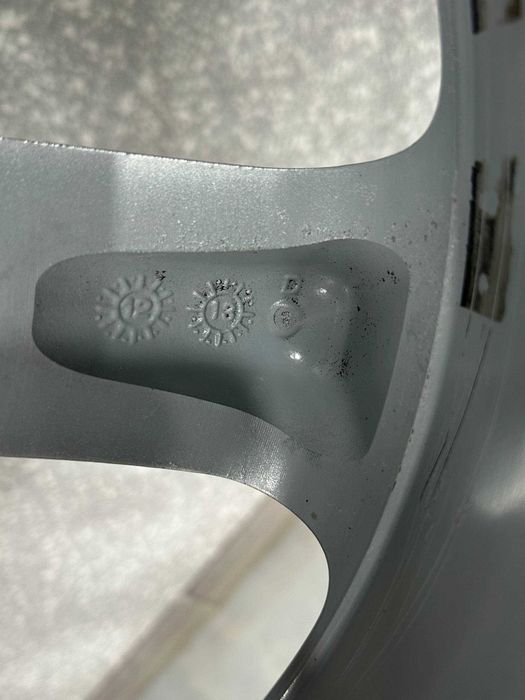 Диски Nissan ОРИГИНАЛ 6/114,3 R17 7J ET30 Dia 66.1