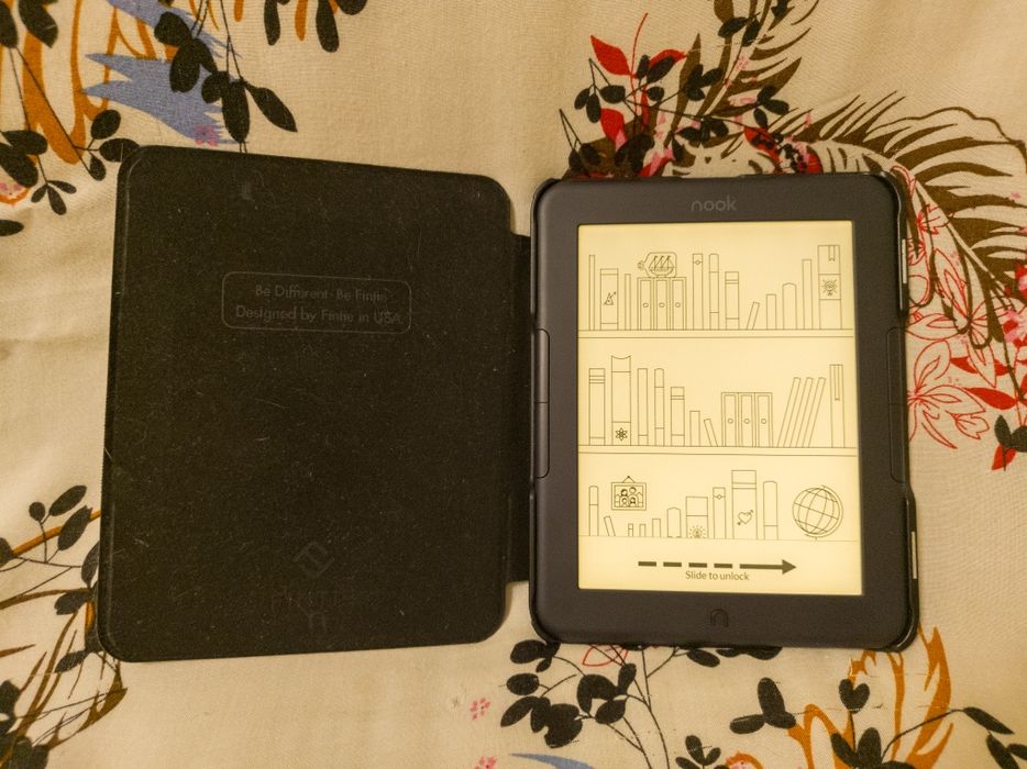 Електронна книга Nook Glowlight 4 32Gb книжка стоїть нова батарея