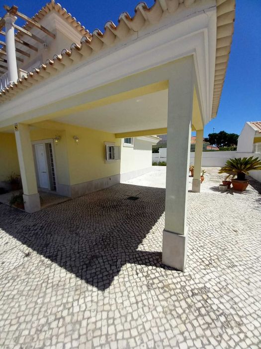 Casa moradia independente T4, 2 pisos, Setúbal, Vale Ana Gomes