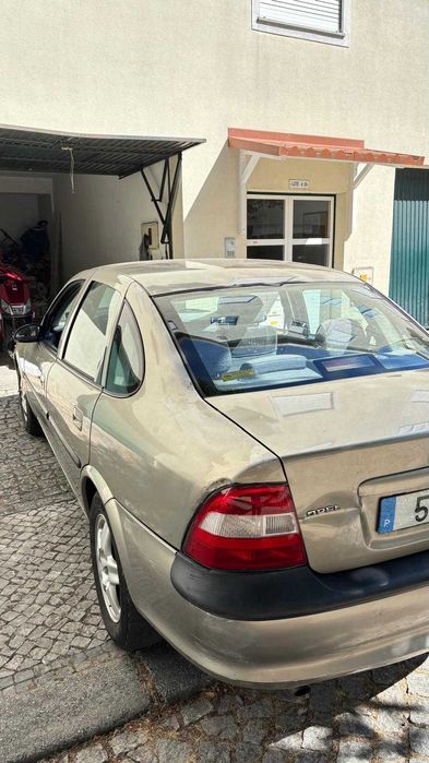 Opel Vectra — fotografia 6