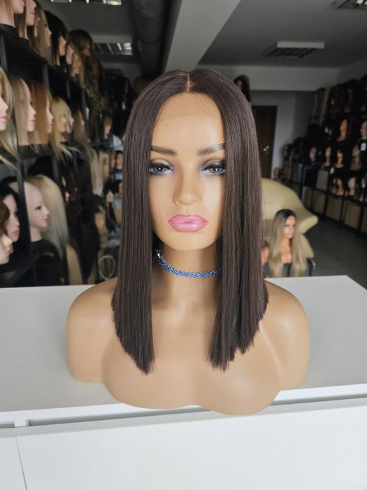 Peruka premium Zyta ciemny braz z refleksami lacefront naturalny efekt