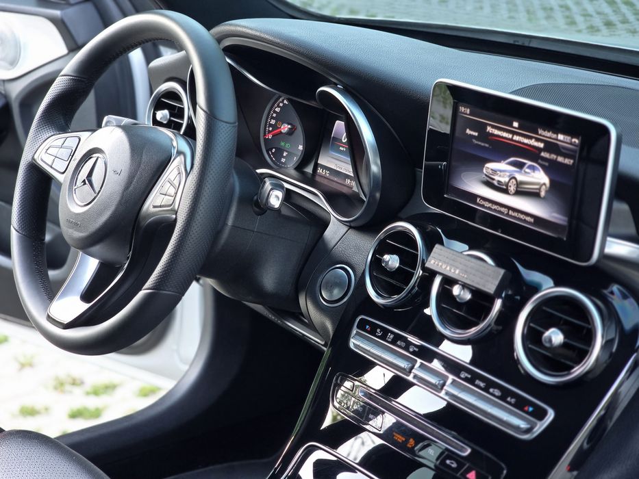 Продам свой Mercedes Benz C300 2л ( ПОЛНЫЙ ПРИВОД )