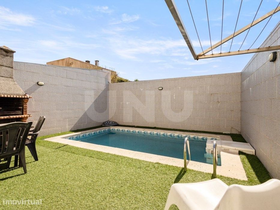 Moradia T3 com piscina em Ramalde.